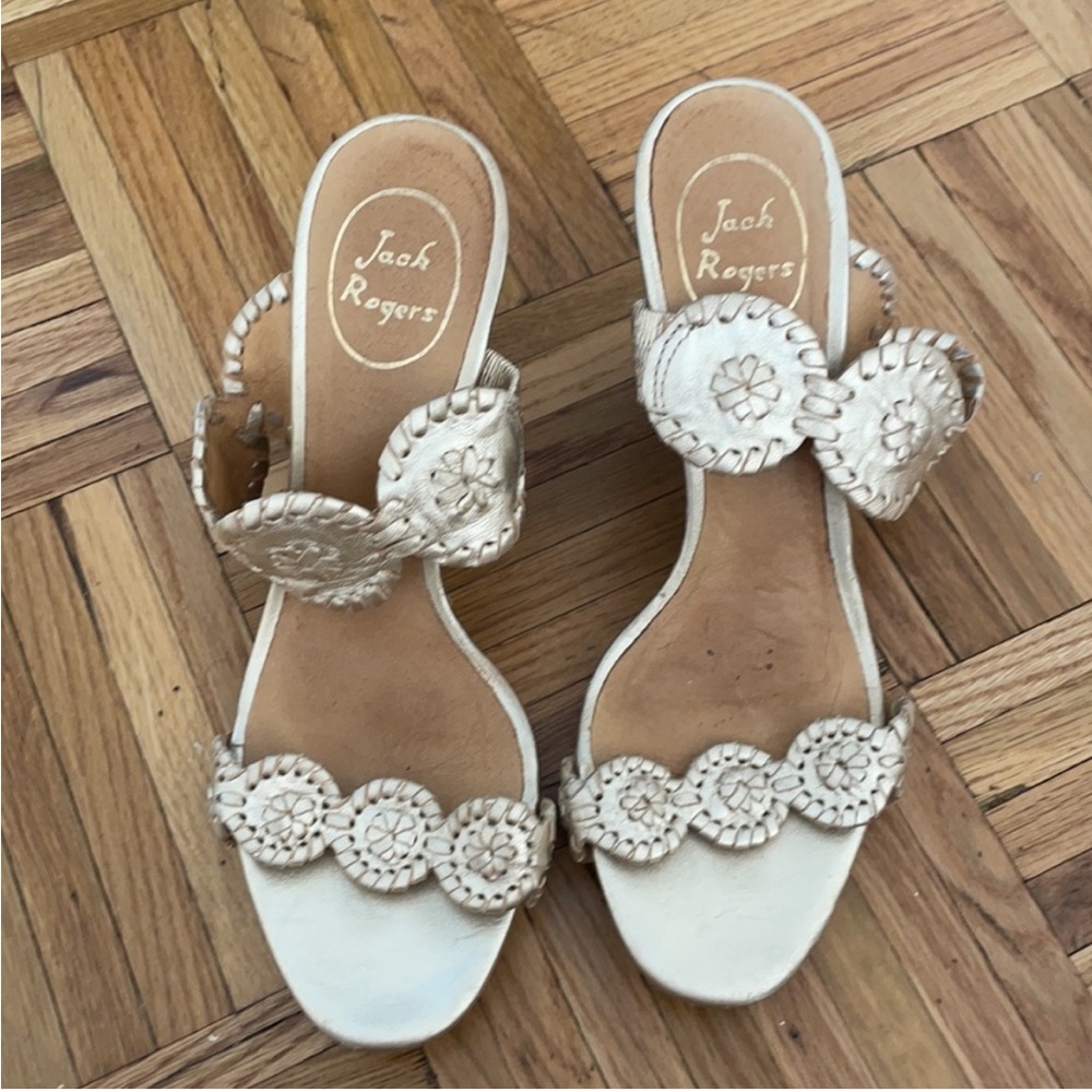 Jack Rodger’s Wedge Sandals - gold - size 7.5